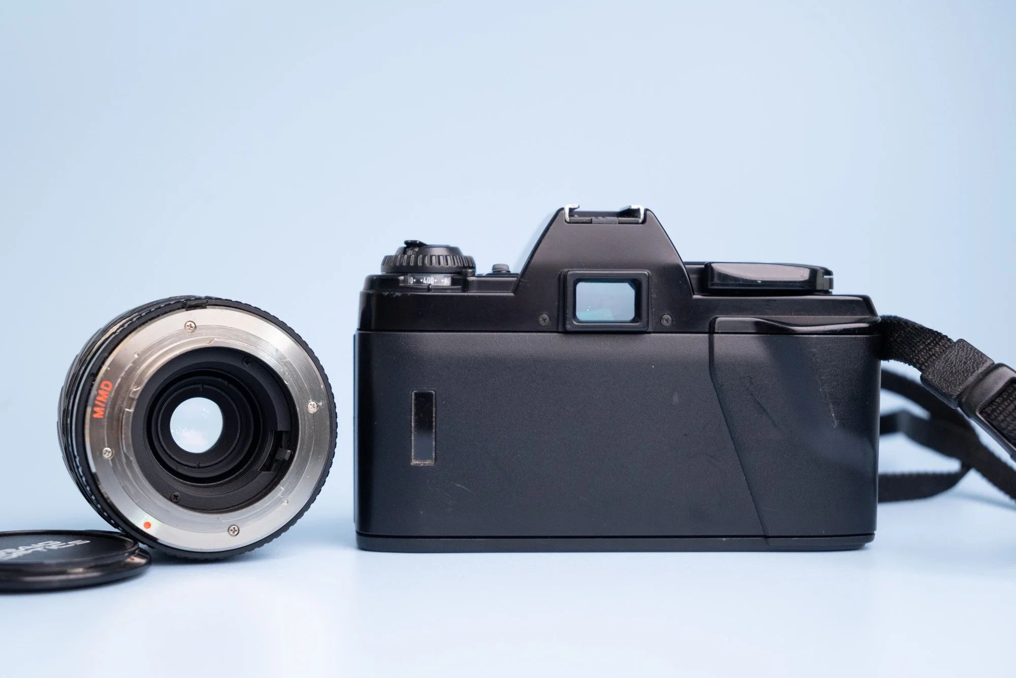 Minolta X9 35mm SLR Film Camera with 35-70mm Macro Focusing Zoom